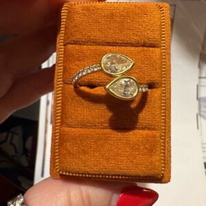 Pear Diamond Toi et Moi Ring